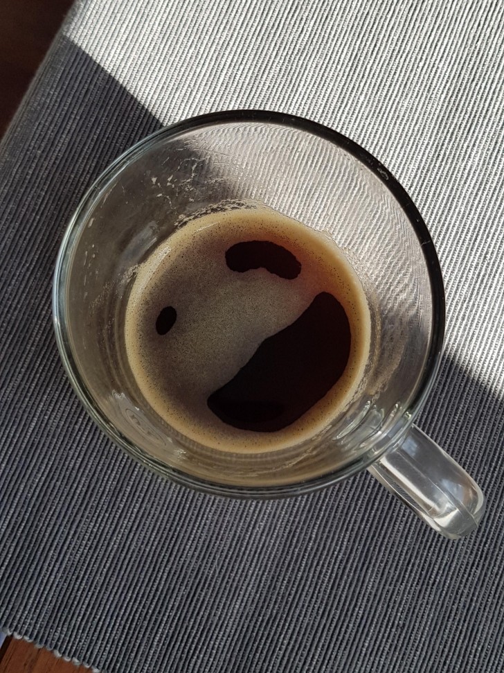 16. Il caffè felice