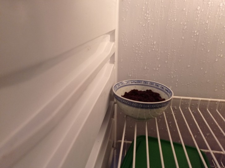 1. Geuren uit de koelkast verwijderen 