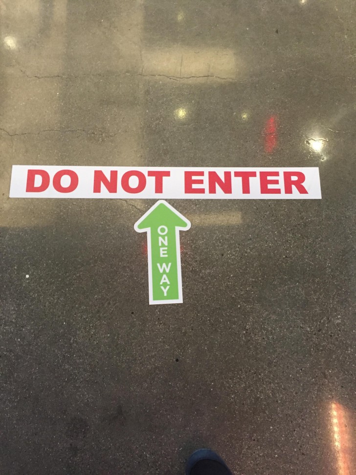 7. "Strada unica, non entrare"