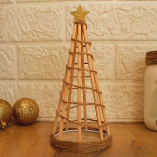 Mini Albero Di Natale Con Luci LED 25 Cm – Decorazione Fai-da-te Per Casa E Ufficio