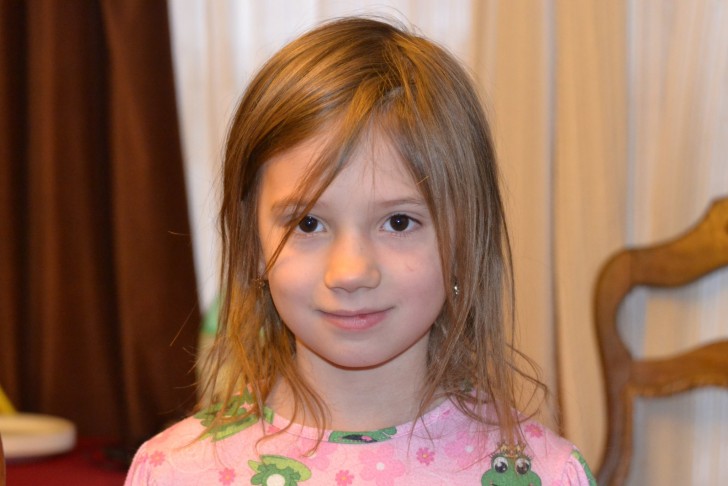 Mother Allows Her 6 year old Daughter To Invite A Friend For A 