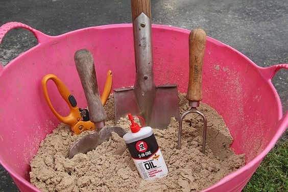 Perfect maintenance of garden tools