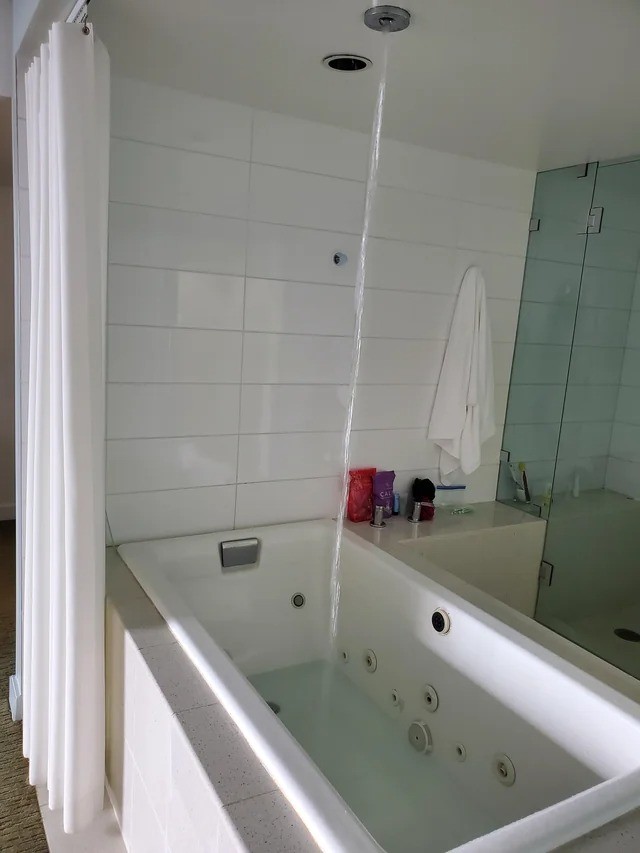 1. Woher füllt man die Badewanne?