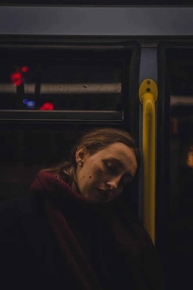 5. "Ma sœur dormant dans le bus"