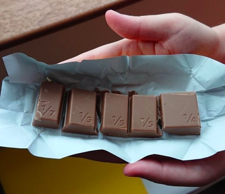 4. Eine Tafel Schokolade, die in unterschiedlich große Stücke unterteilt ist: Jeder weiß, wie viel Schokolade er gegessen hat.