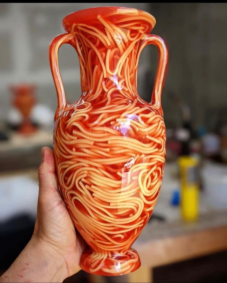 5. Een vaas gemaakt met spaghetti
