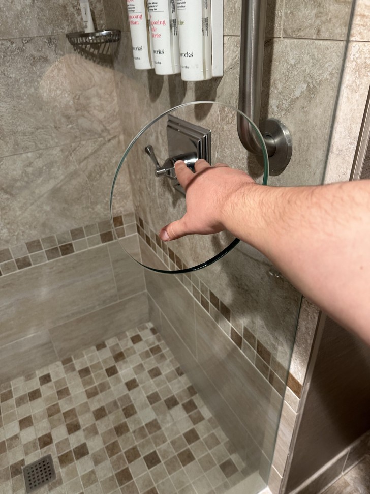 3. La douche fonctionnelle