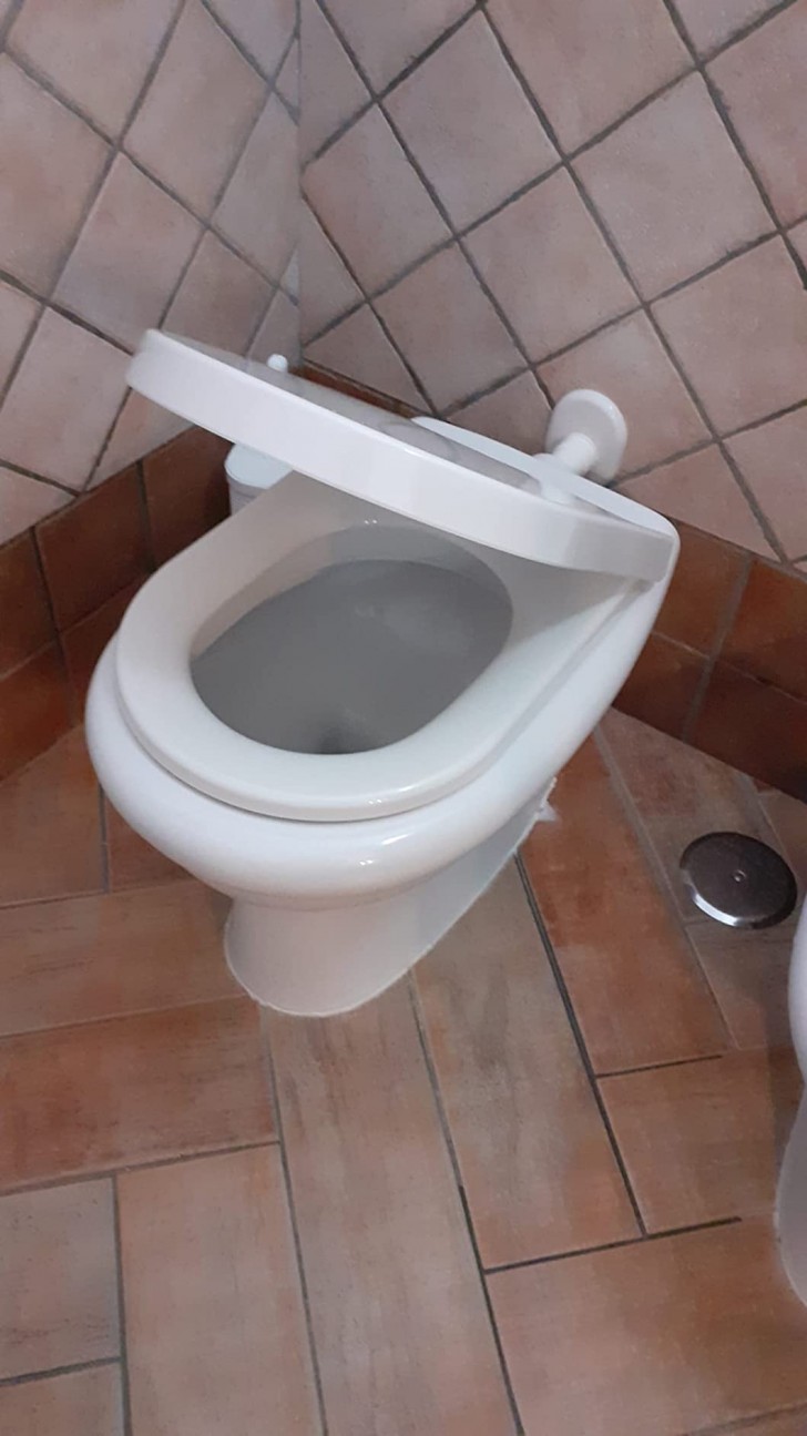 6. Mjukstängande toalettsitsar