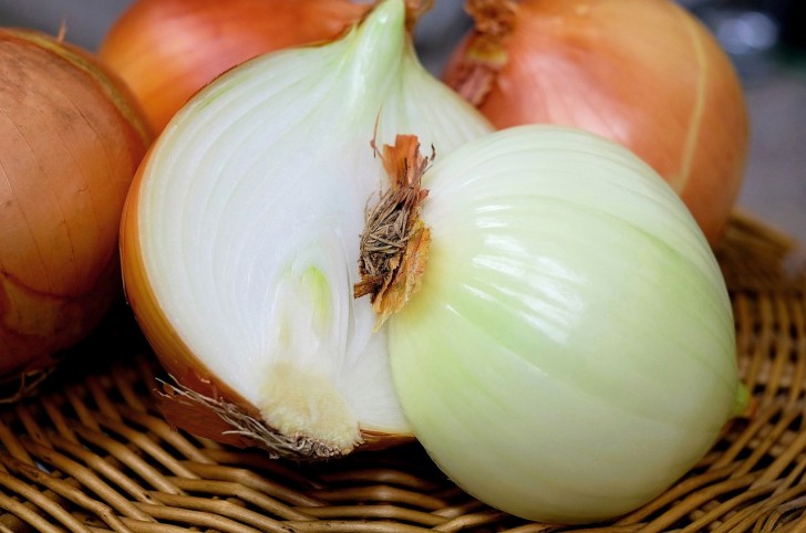 Schwarze Flecken auf Zwiebeln: Was sind sie?