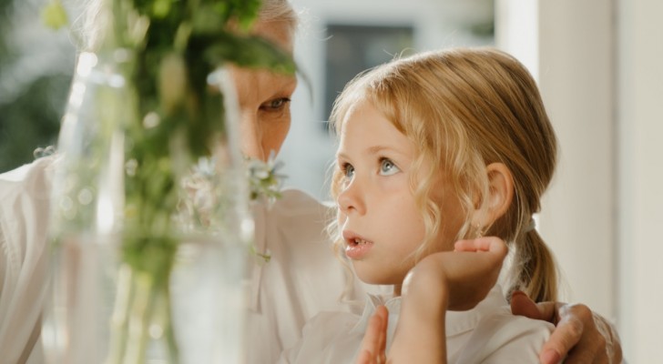 Vetenskapen förklarar hur man löser konflikten mellan svärmor och svärdotter: det handlar även om barnbarnen