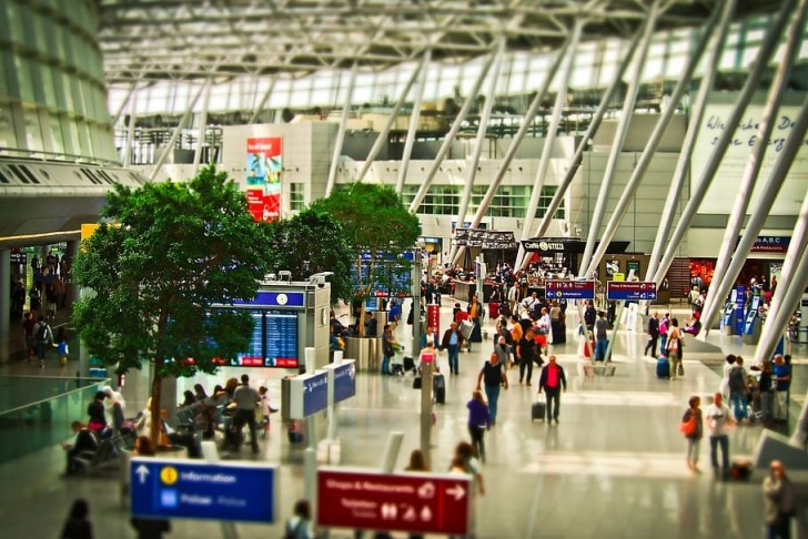 Por que alguns itens não deveriam ser comprados no aeroporto?