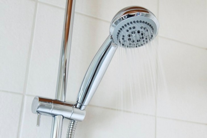 Hur och hur mycket ska man tvätta sig under duschen?