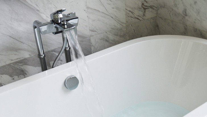 Andere natürliche Heilmittel für eine saubere und glänzende Badewanne