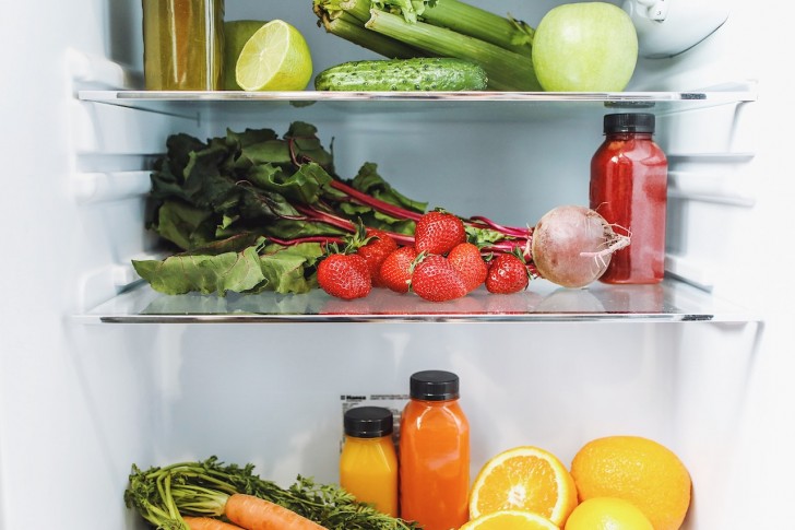 Onaangename geuren in de koelkast: andere natuurlijke oplossingen