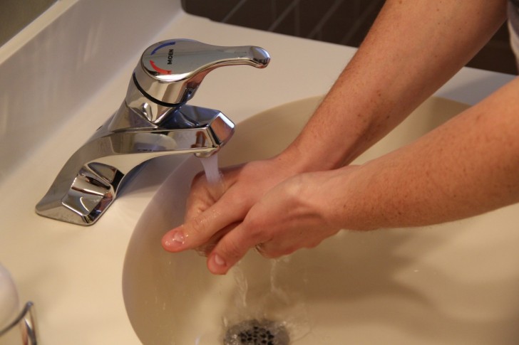 Aquí el método para eliminar el mal olor a pescado de las manos