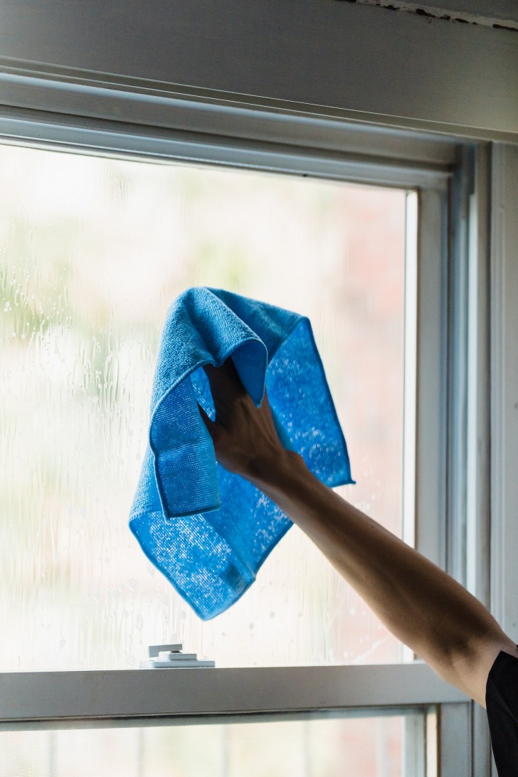 Andere natuurlijke remedies voor het streeploos reinigen van ramen