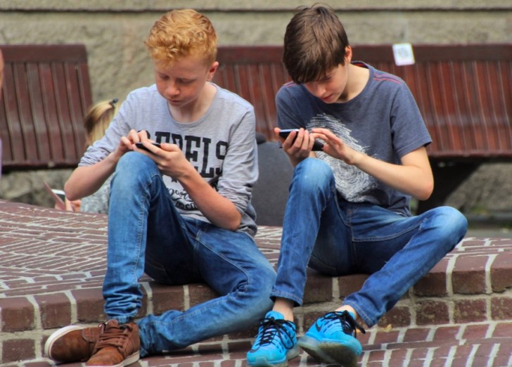 Welches ist das richtige Alter, um Ihrem Kind ein Mobiltelefon zu schenken?
