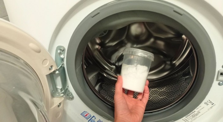 Citronsyra för rengöring och underhåll av tvättmaskinen