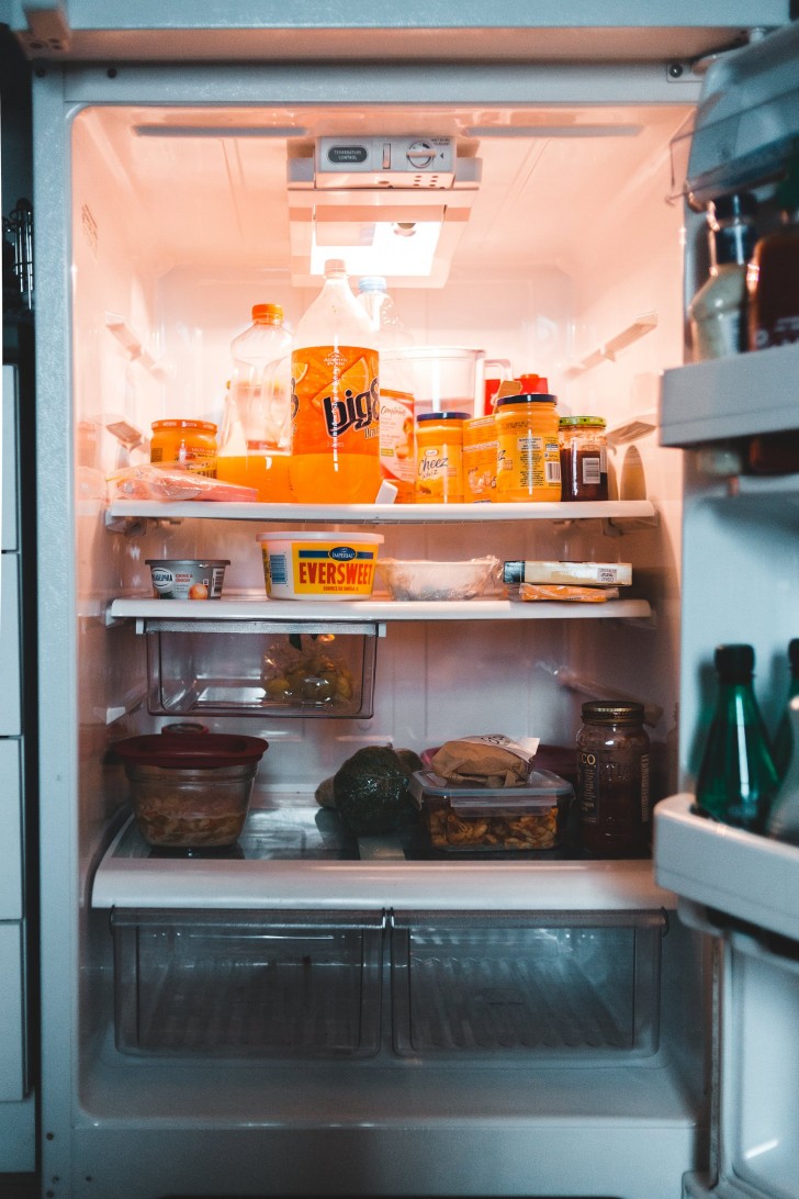 15. Scaffali e contenitori del frigorifero