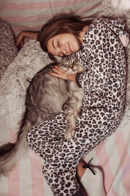 I vantaggi nel dormire con i propri animali domestici