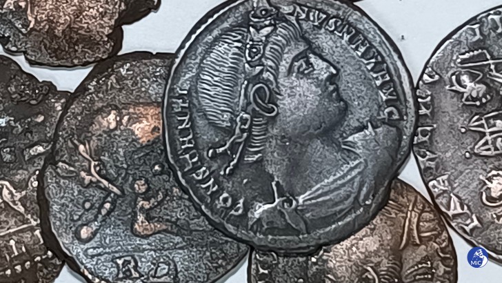 Weitere Artefakte mit römischen Münzen auf dem italienischen Meeresgrund gefunden