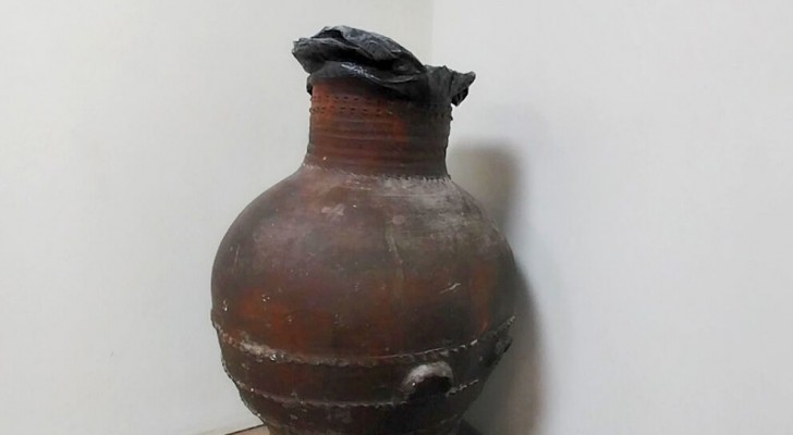 Vaso di 2600 anni fa usato come cestino della spazzatura