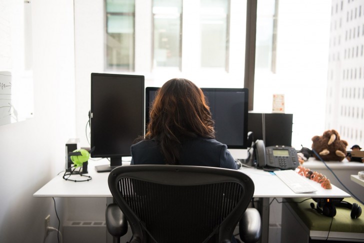 Une étude internationale révèle que la position assise est plus néfaste pour le cœur que le fait de dormir