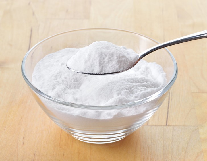 Bicarbonate de soude : le plus polyvalent, qui est également adapté à la consommation alimentaire