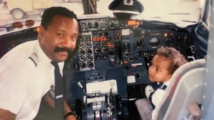 Pappa och son i cockpit år 1994