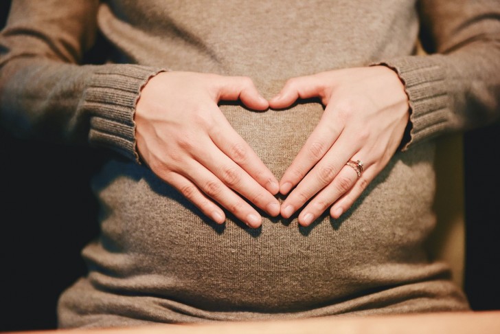 Babys im Mutterleib und der Kontakt mit äußeren Reizen