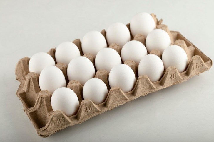 Hur man känner igen färska ägg utan att först knäcka dem