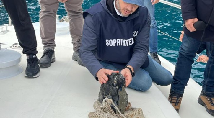 L'obsidienne trouvée dans la mer au large de Capri était un instrument tranchant