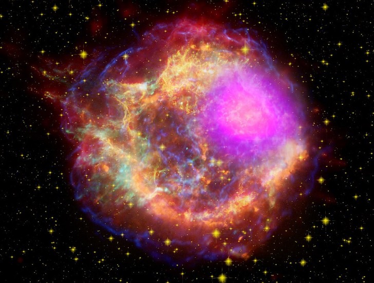 Cassiopeia A, resterna av supernovan 11.000 ljusår från Jorden
