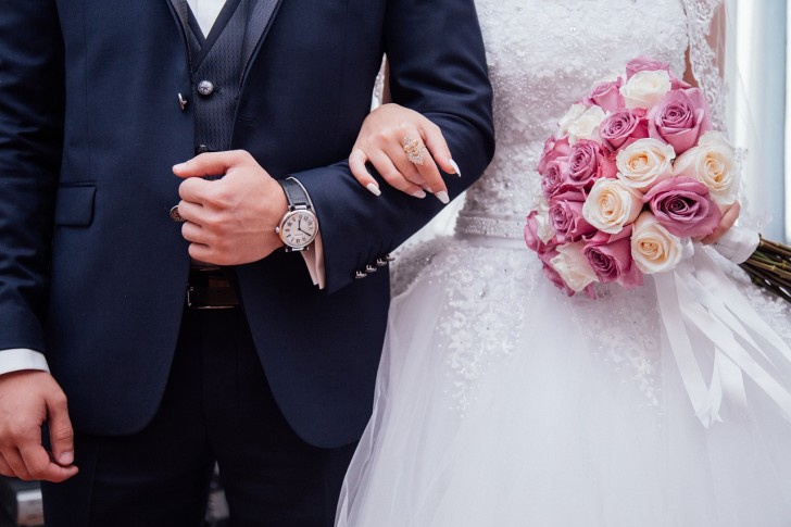Vilka färger bör man undvika på bröllop?