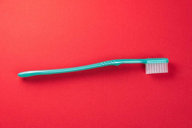 Wie Sie Ihre Zahnbürste desinfizieren