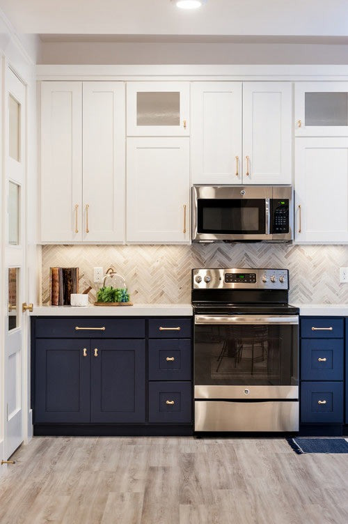Tweekleurige keukens: de populairste combinaties zijn met blauw