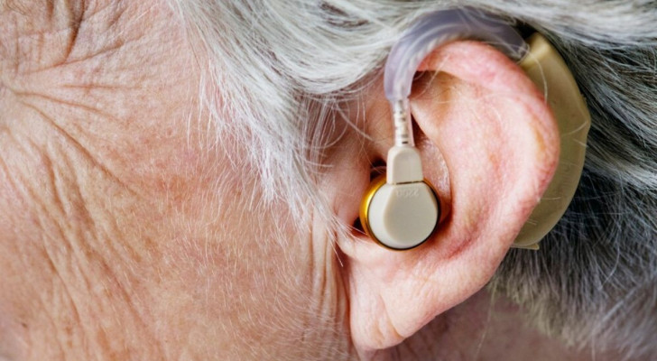 Hörselnedsättning hos äldre människor: vad vet vi?