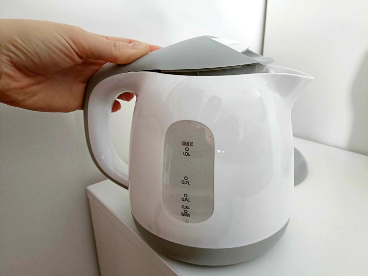 How often should the kettle be cleaned?
