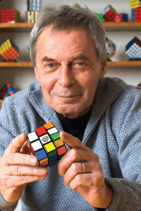 Vem uppfann Rubiks Kub?
