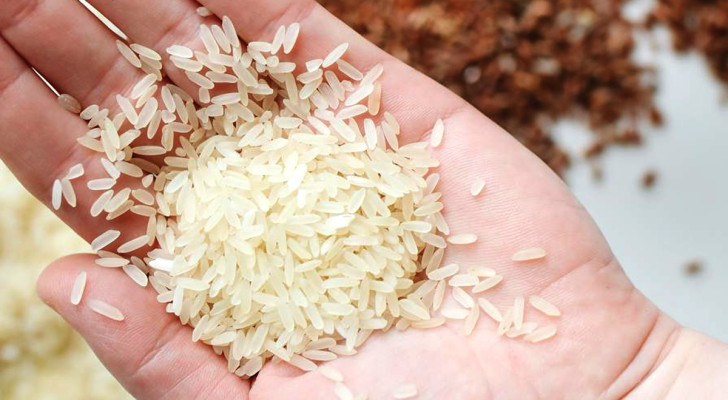 Frågan om arsenik och bra praxis: är det bra att skölja riset?