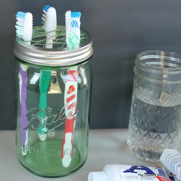 13. Recipiente per spazzolini da denti