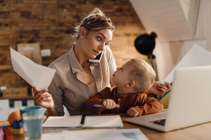 Arbeit und Kinderbetreuung: die Bedürfnisse der Eltern