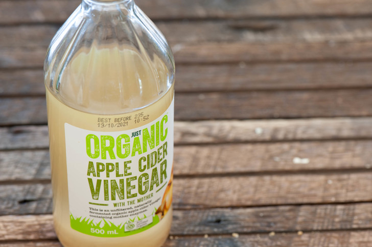 Why vinegar is suitable for cleaning fruit and vegetables