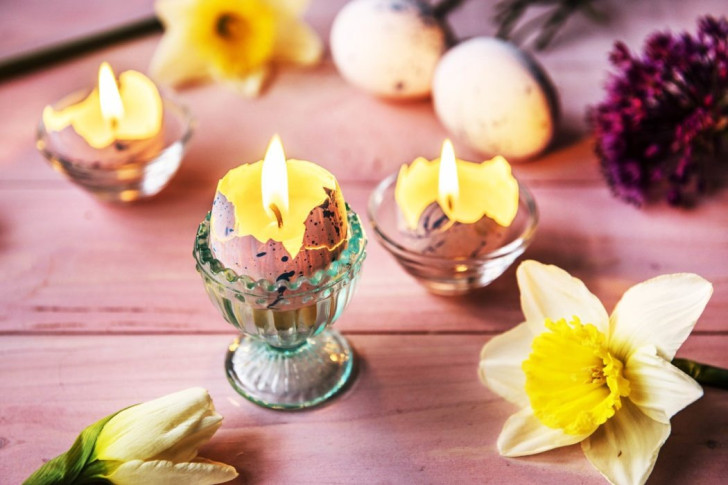 19. Egg shell candles