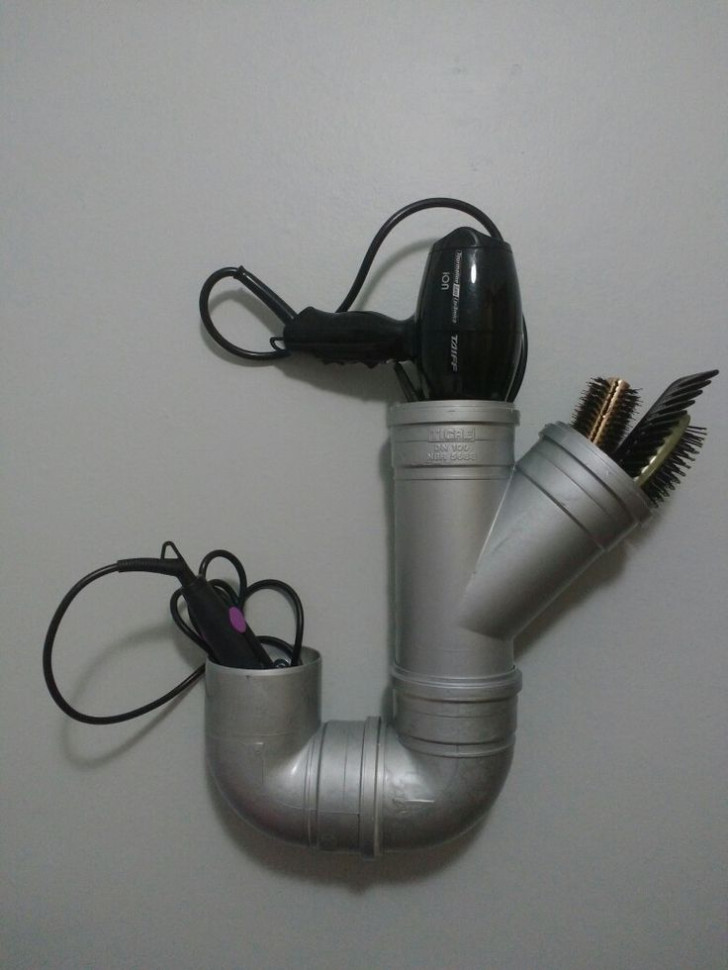 6. Pipes or brush holders?