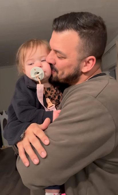 Relationen mellan en pappa och hans dotter
