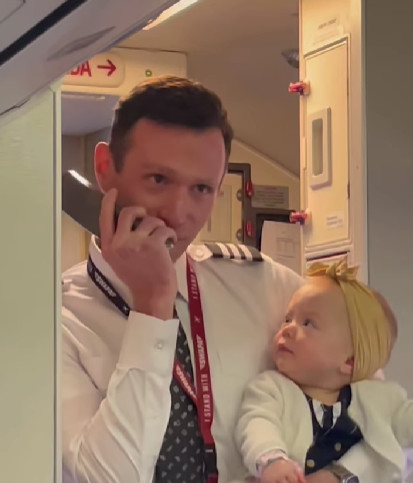 Il saluto del pilota ai suoi passeggeri