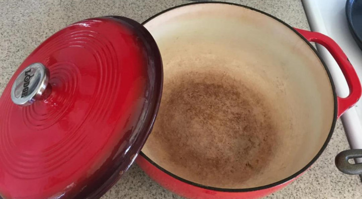 Natural remedies to clean enamel cookware