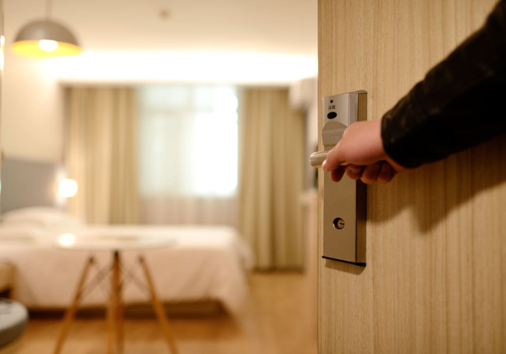 Det värsta föremålet på ett hotellrum: fjärrkontrollen