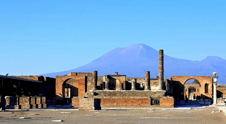 En romersk byggarbetsplats har upptäckts i Pompeji: konstruktion från antikens Rom